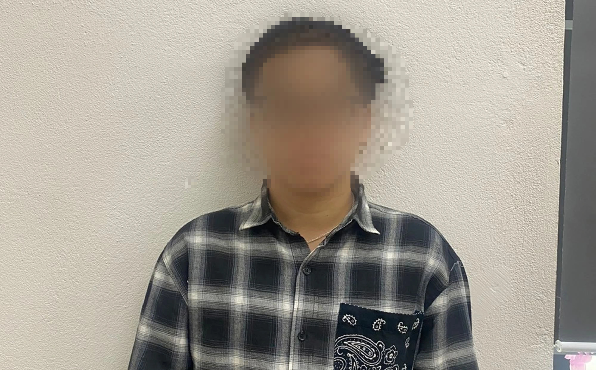 Bịa chuyện bị cướp để xin tiền mua điện thoại, một người bị phạt 7,5 triệu đồng- Ảnh 1.