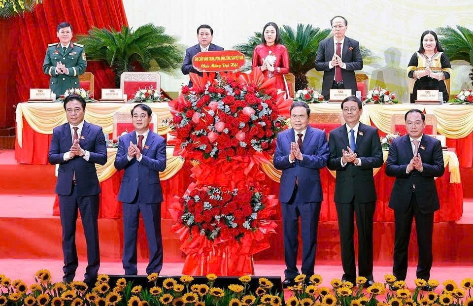 Chủ tịch Quốc hội Trần Thanh Mẫn: Khánh Hòa có lợi thế bứt phá kinh tế biển - Ảnh 1.