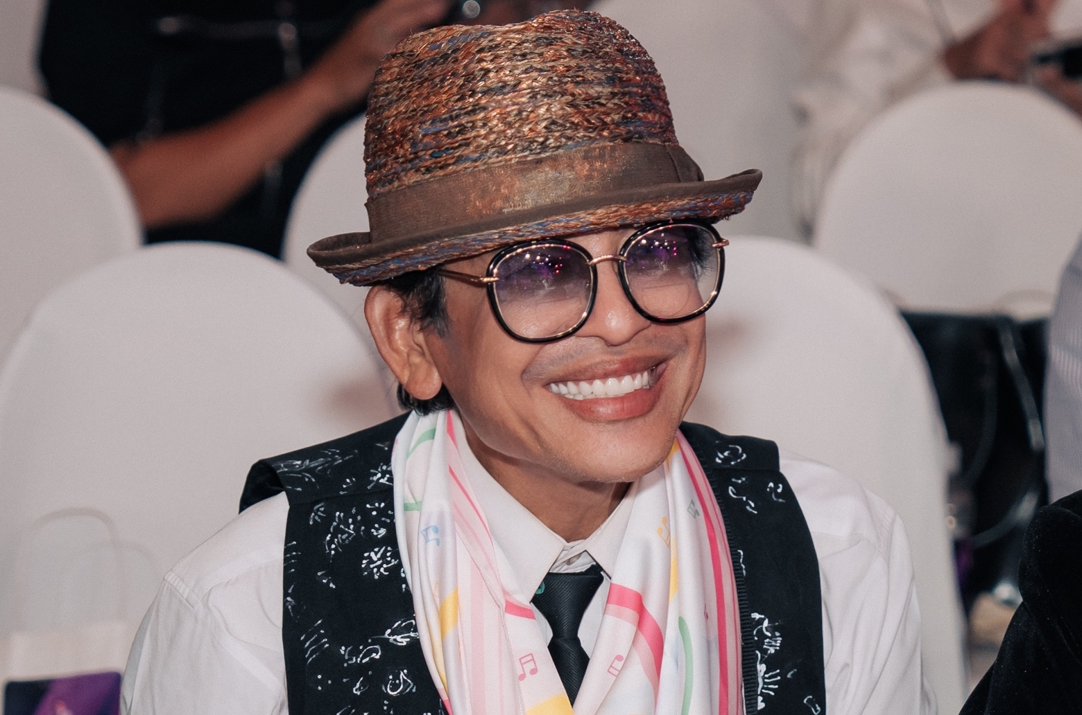 Cuộc sống của MC Thanh Bạch sau biến cố sức khỏe - Ảnh 1.