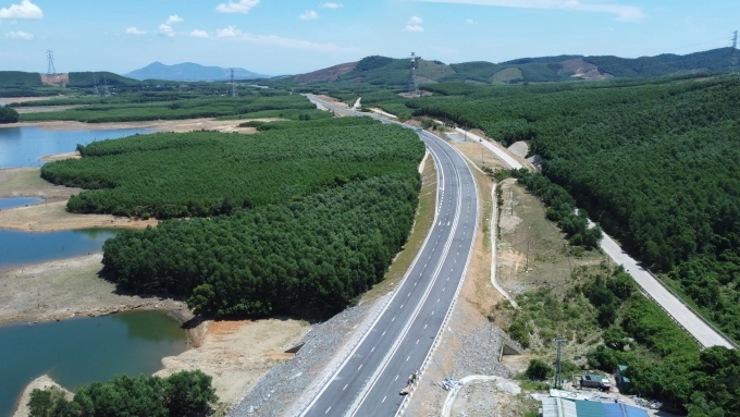 Cao tốc Vũng Áng - Bùng qua tỉnh Quảng Trị. Ảnh: Đắc Thành