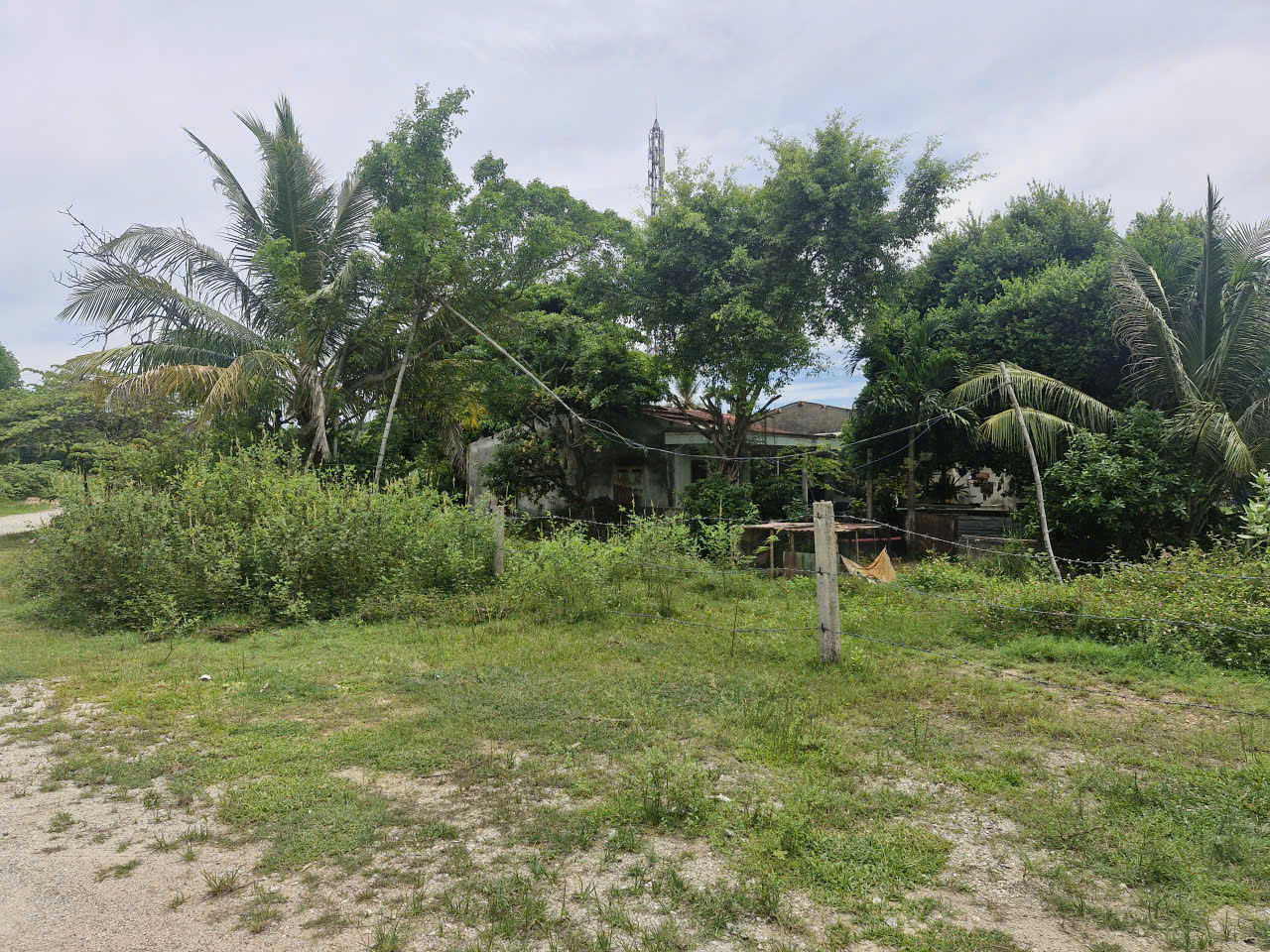 Đối thoại với chính quyền xã Vạn Tường: Người dân chịu bàn giao mặt bằng làm đường - Ảnh 1.