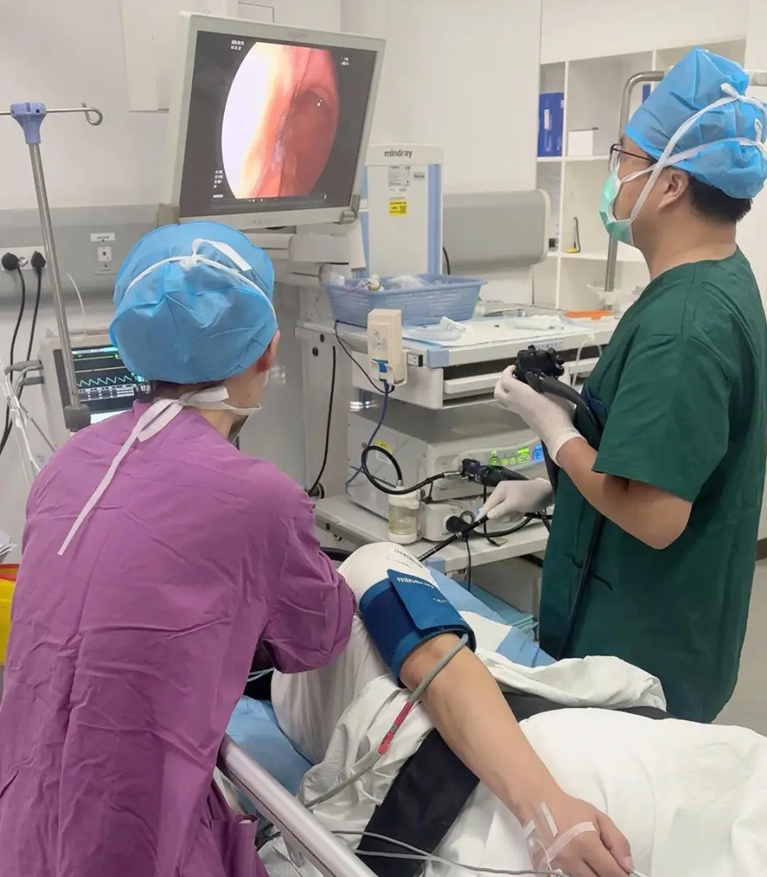 Người đàn ông máu