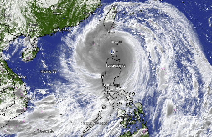 Siêu bão Ragasa bất ngờ tăng tốc, chiều tối nay đi vào Biển Đông- Ảnh 1.