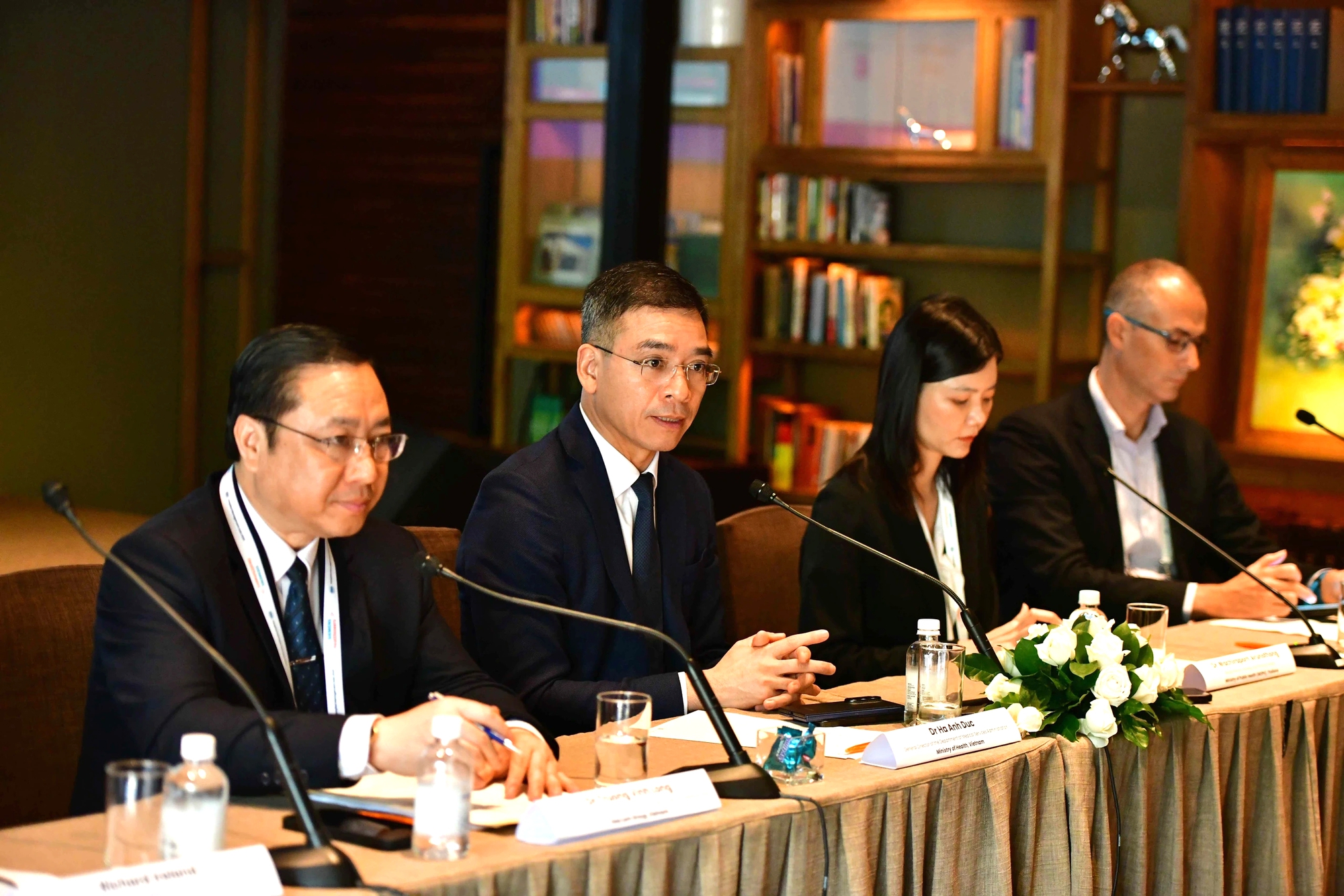 Định danh 500.000 người Việt Nam hành nghề y tế trong nước - Ảnh 1.