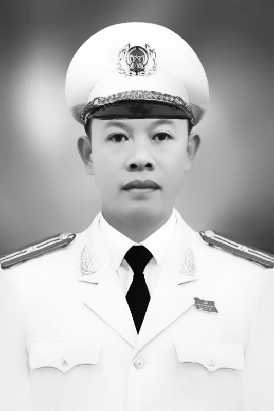 Truy tặng Huân chương Bảo vệ Tổ quốc cho trung tá công an Nguyễn Đông Cánh- Ảnh 1.