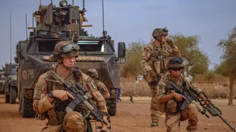 2000 lính đánh thuê Pháp sẽ tiến vào chiến sự?- Ảnh 1.