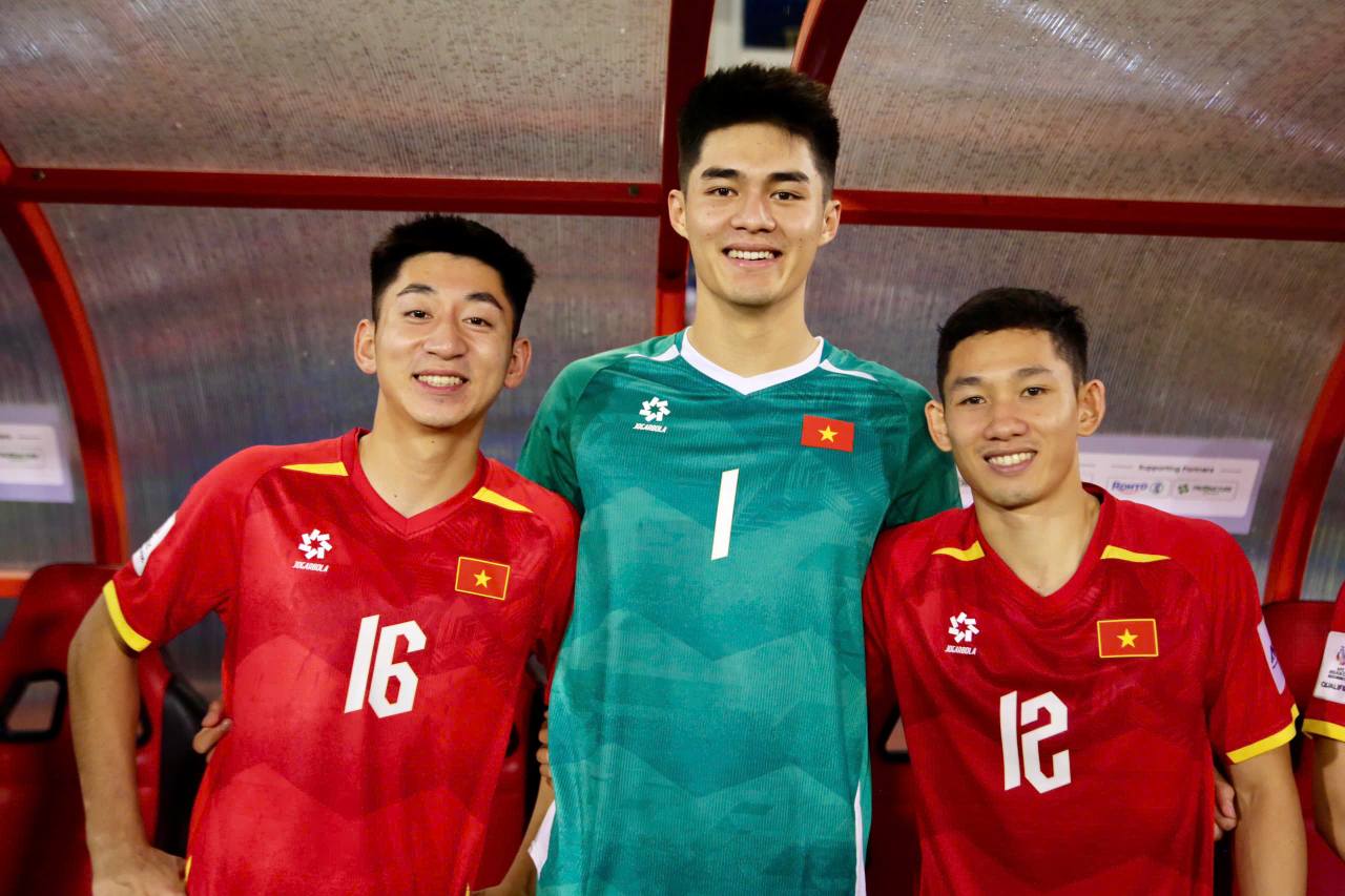 HLV Kim Sang-sik tìm thấy “tia sáng giữa giông bão”, bầu Đức thêm một lần được nở nụ cười