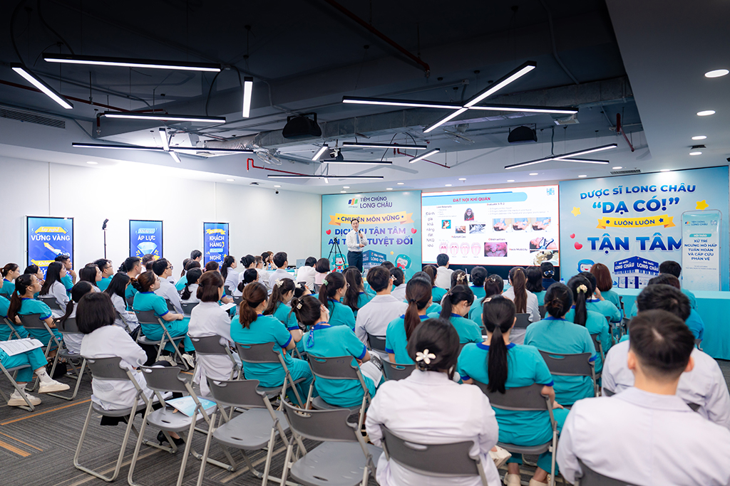Long Châu đào tạo chuyên sâu, chuẩn hóa quy trình tiêm chủng vì sức khỏe cộng đồng - Ảnh 1.