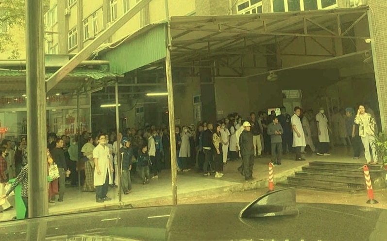 Người đàn ông dùng dao tấn công nhiều người tại bệnh viện Sản Nhi Nghệ An - Ảnh 1.