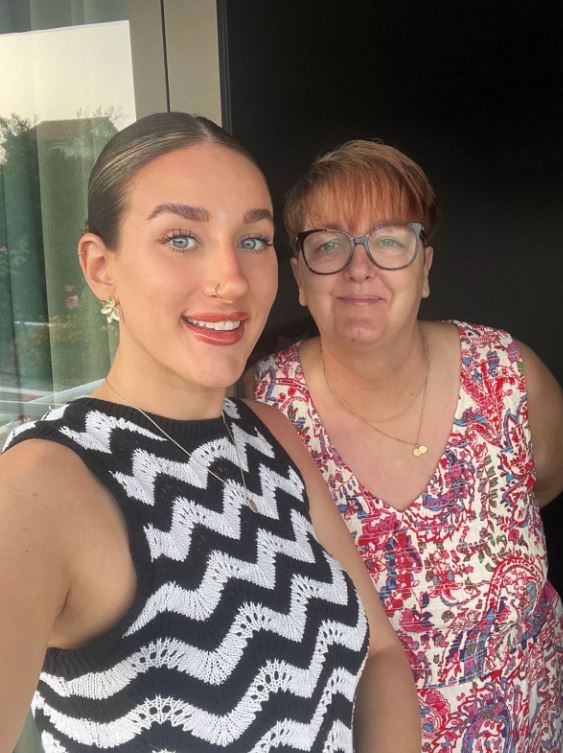 Sốc khi phát hiện 11 khối u trong não- Ảnh 1.