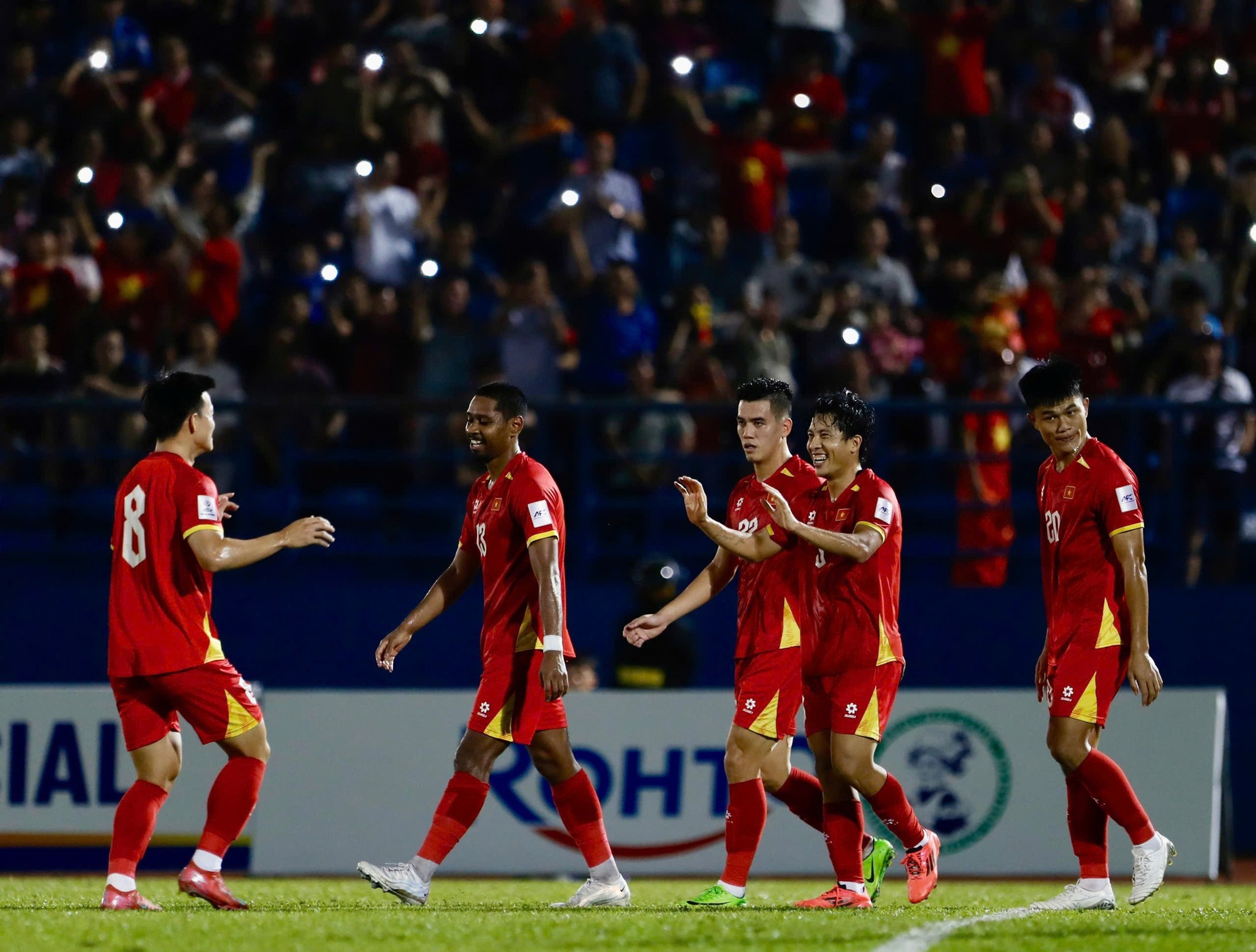 Tuyển Việt Nam đón tin vui từ FIFA sau chiến thắng, Indonesia nhận “tin dữ”- Ảnh 1.