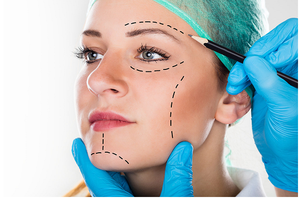 Top bác sĩ phẫu thuật căng da mặt giỏi tại TP.HCM