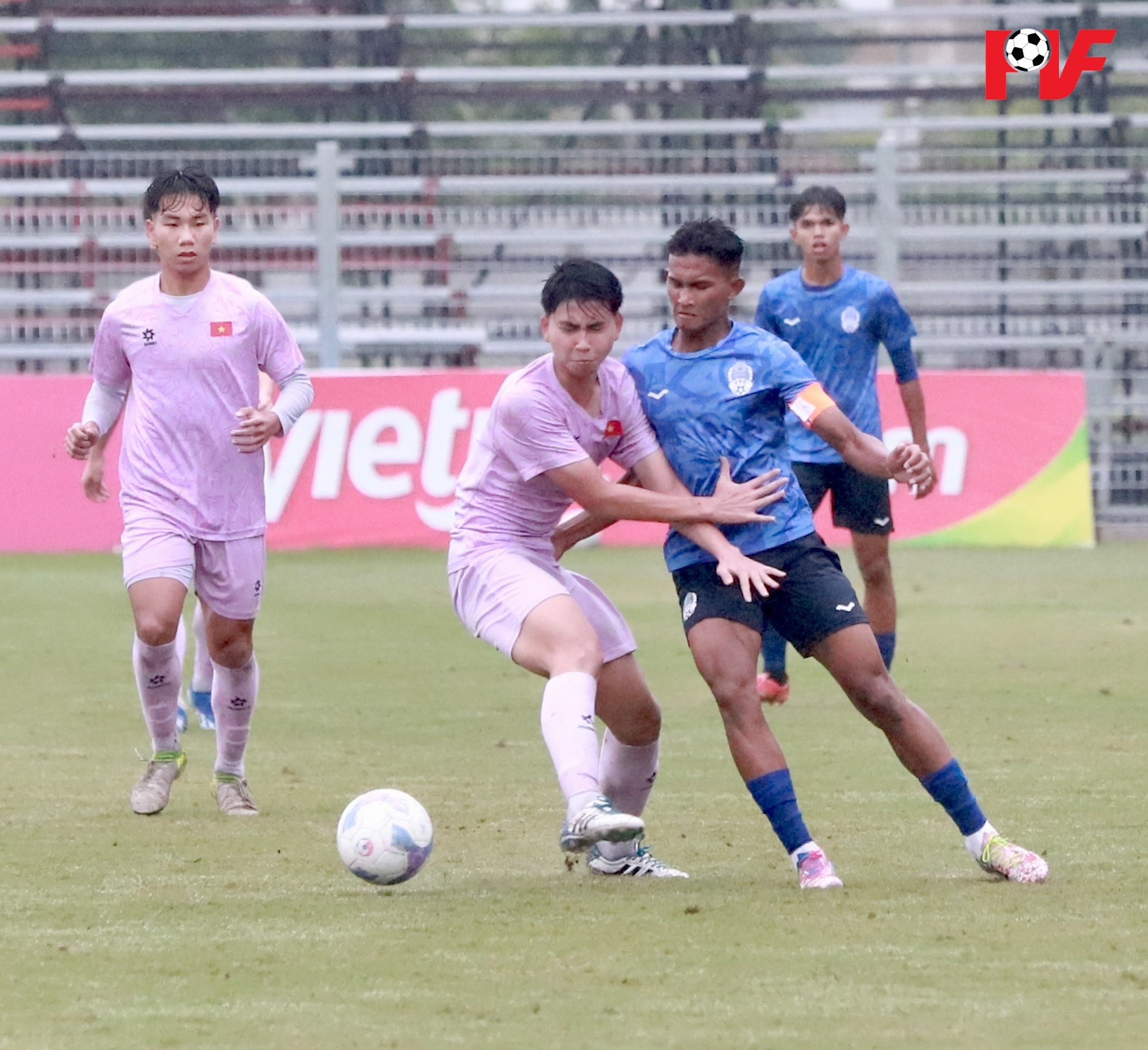 Áp đảo toàn diện, tuyển Việt Nam thắng Campuchia với tổng tỉ số 10-0- Ảnh 1.