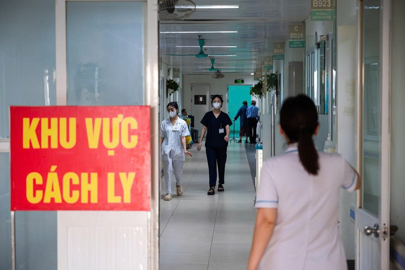 Biến chứng đáng sợ và nguy hiểm do cúm A - Ảnh 1.