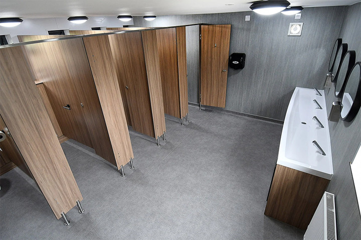 Công ty ‘canh’ toilet, nhân viên đi vệ sinh quá 15 phút bị phạt 1,7 triệu đồng