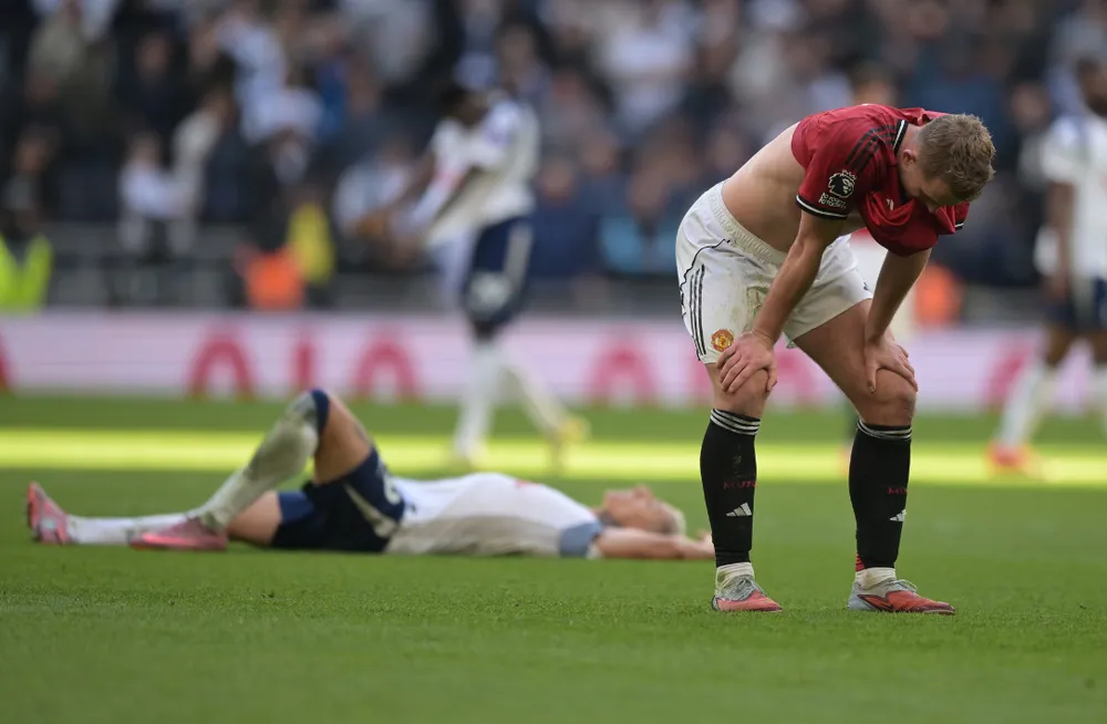 Khi Tottenham và Man United chia điểm chung một hoàn cảnh- Ảnh 1.