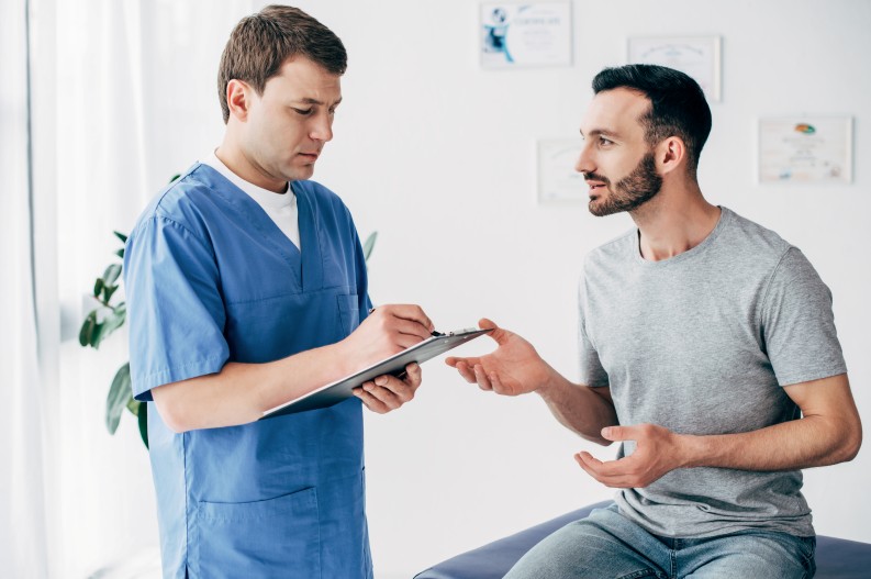 Bác sĩ phẫu thuật cảnh báo trực tiếp nam giới: Đừng bao giờ bỏ qua 5 dấu hiệu ung thư này!