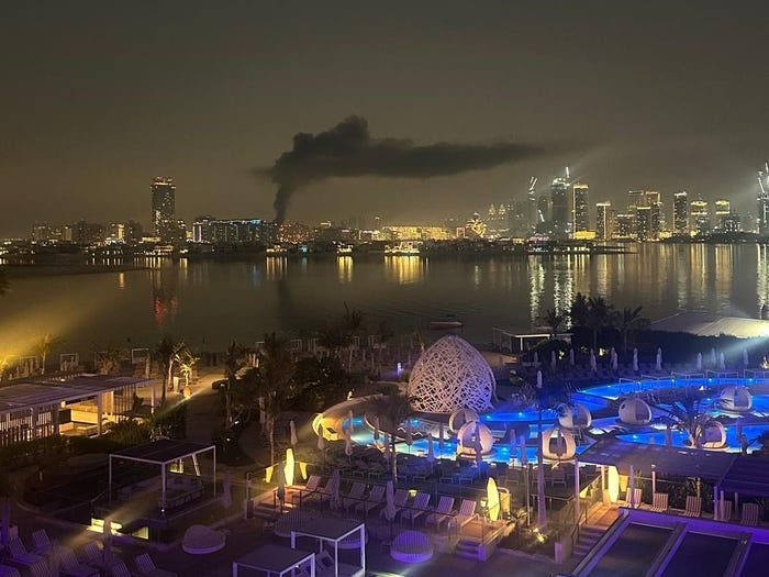 Du khách mắc kẹt ở Dubai: Câu chuyện không thể quên trong chuyến du lịch - Ảnh 1.