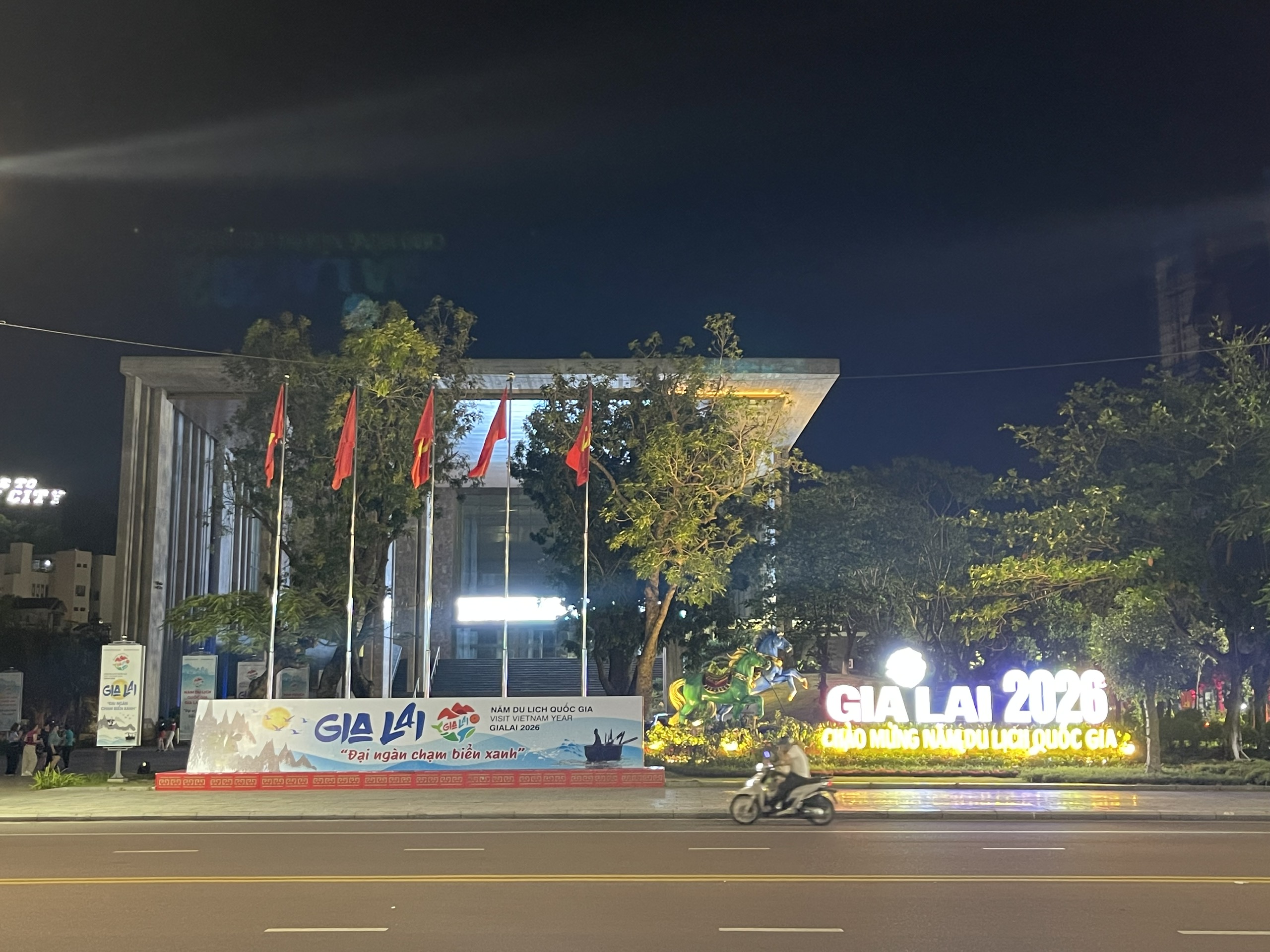 Gia Lai tính trước kịch bản 'vỡ trận' khi khách du lịch tăng đột biến- Ảnh 1.