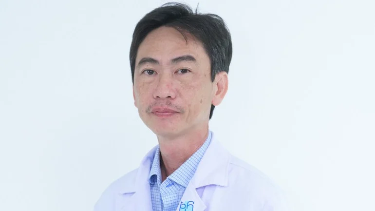 Bác Sĩ CKII Nguyễn Triệu Vũ - Trưởng Khoa Nội 4 – Bệnh viện Ung Bướu cơ sở 2.