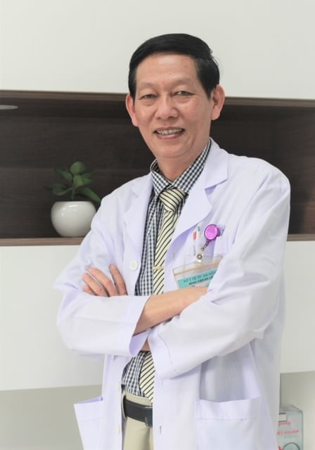 Bác Sĩ CKI Kim Văn Hùng - Giám đốc Bệnh viện Da Liễu Đà Nẵng.