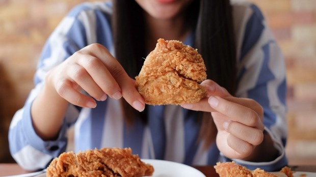 Bác sĩ chuyên khoa Nhi cảnh báo người đang ăn sáng kiểu này: Bào mòn sức khỏe, kìm hãm chiều cao