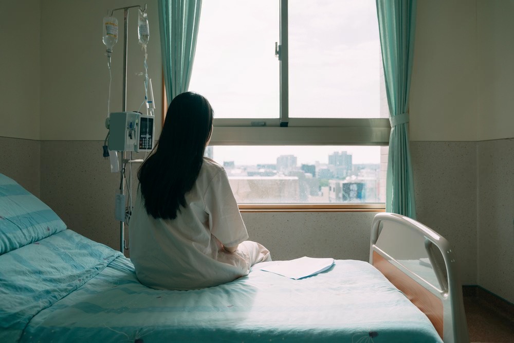 Cô gái 23 tuổi đã mắc ung thư giai đoạn cuối, bác sĩ cảnh báo: Làm 4 việc này chẳng khác nào “bào mòn” cơ thể mỗi ngày