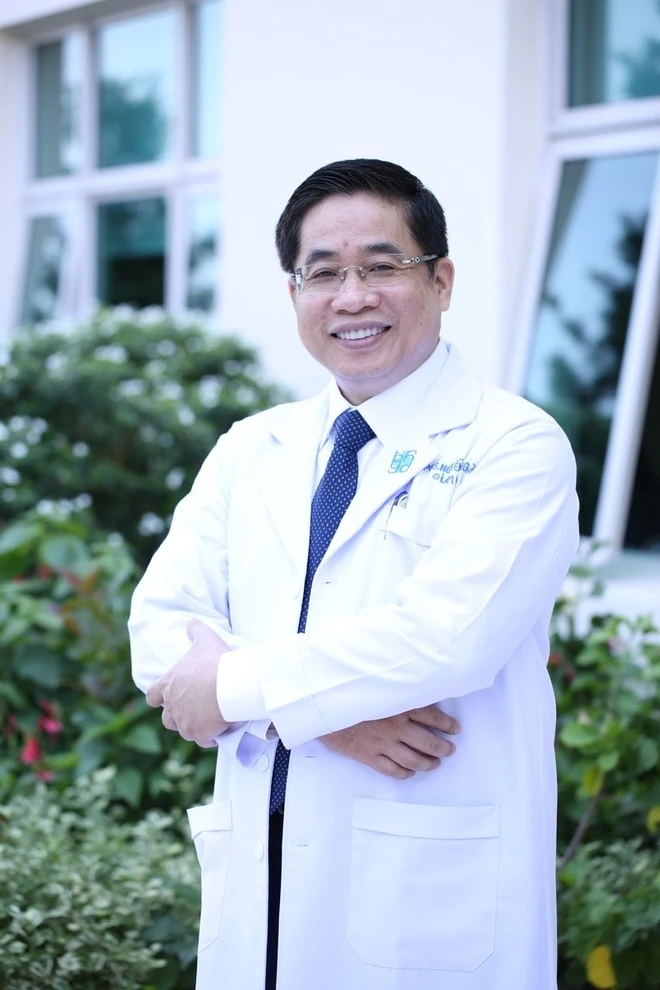 Phó Giáo Sư Tiến Sĩ Bác Sĩ Nguyễn Hoàng Bắc - Giám đốc Bệnh viện Đại Học Y Dược TP.HCM.