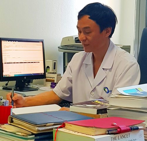 Bác Sĩ Lê Ngọc Dũng - Phó Khoa Ngoại thần kinh - Cơ xương khớp (Bệnh viện Đa khoa Hoàn Mỹ Cửu Long).