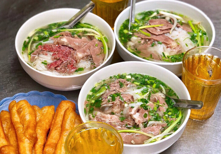 Bát phở tăng giá lên 50.000 đồng, chủ quán có lãi lớn hơn thời 30.000 đồng?