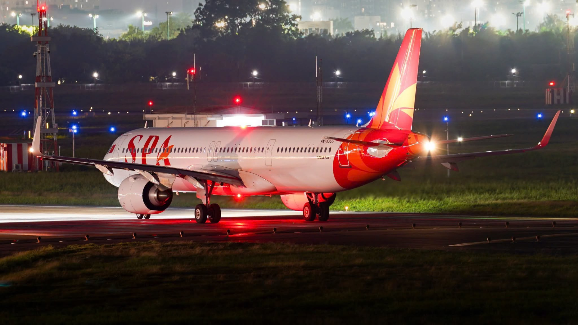 Những ngày qua, ghi nhận một chiếc máy bay có "lý lịch" đáng chú ý gia nhập Sun PhuQuoc Airways